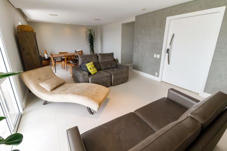 Apartamento à venda com 200m², 3 quartos e 3 vagasSala 2