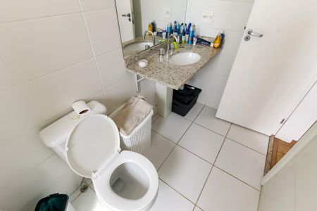 Apartamento à venda com 200m², 3 quartos e 3 vagasBanheiro da Suíte 3
