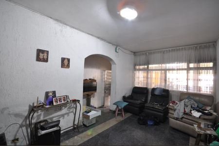 Sala de casa à venda com 3 quartos, 250m² em Vila Nivi, São Paulo
