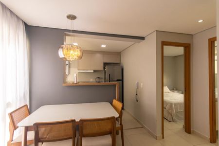 Sala de apartamento para alugar com 2 quartos, 51m² em Pinheirinho, Curitiba