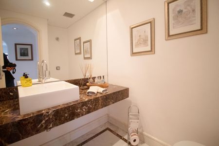 Apartamento à venda com 244m², 3 quartos e 3 vagasLavabo