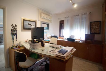 Apartamento à venda com 244m², 3 quartos e 3 vagasEscritório