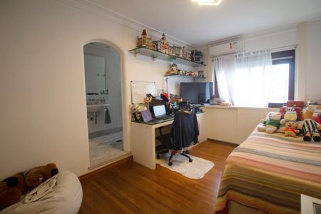 Apartamento à venda com 244m², 3 quartos e 3 vagasQuarto 3