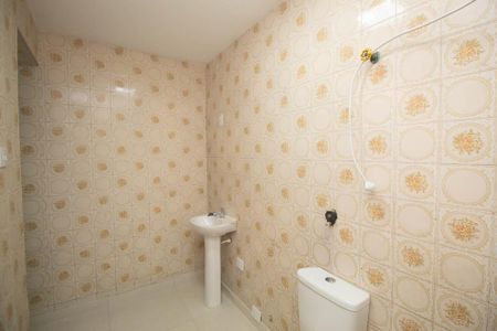 Casa à venda com 150m², 4 quartos e 2 vagasBanheiro da Suíte casa 1