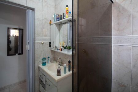 Casa à venda com 150m², 4 quartos e 2 vagasBanheiro 3