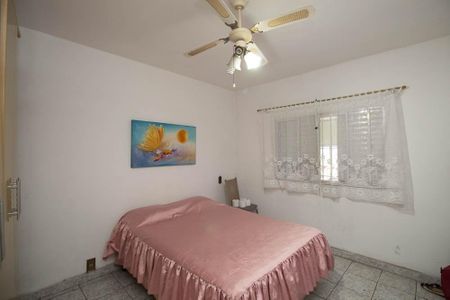 Casa à venda com 150m², 4 quartos e 2 vagasQuarto 1 da Casa 1