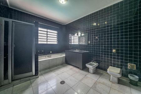 Casa à venda com 455m², 3 quartos e 8 vagasBanheiro Suíte