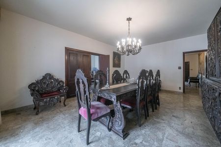 Casa à venda com 455m², 3 quartos e 8 vagasCopa