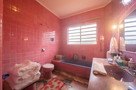 Casa à venda com 455m², 3 quartos e 8 vagasBanheiro Social