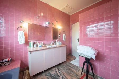 Casa à venda com 455m², 3 quartos e 8 vagasBanheiro Social