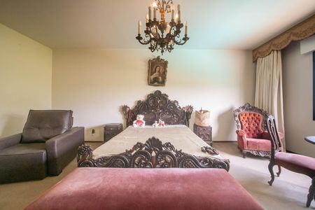 Casa à venda com 455m², 3 quartos e 8 vagasSuíte