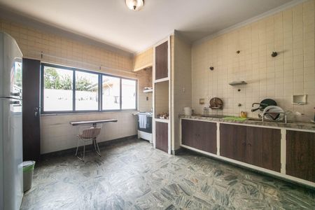 Casa à venda com 455m², 3 quartos e 8 vagasCozinha