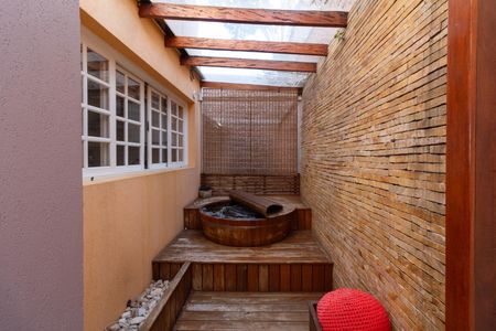 Casa para alugar com 220m², 3 quartos e 5 vagasOfurô