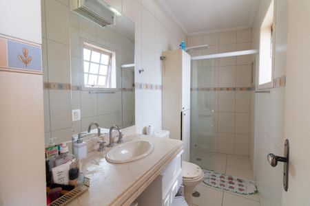 Casa para alugar com 220m², 3 quartos e 5 vagasBanheiro da Suíte 1