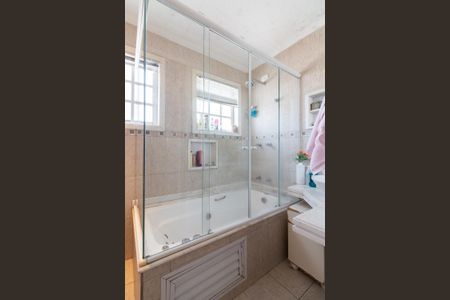 Casa para alugar com 220m², 3 quartos e 5 vagasBanheiro da suíte 3