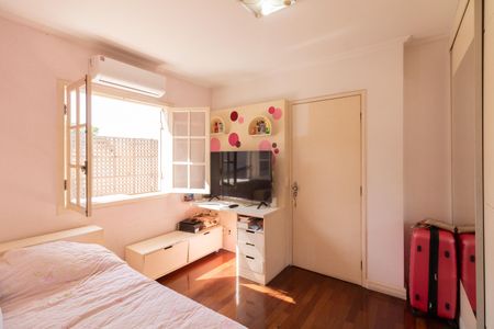 Casa para alugar com 220m², 3 quartos e 5 vagasSuíte