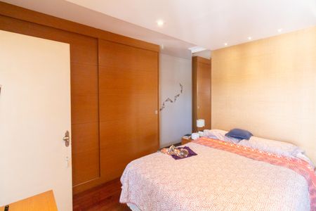 Casa para alugar com 220m², 3 quartos e 5 vagasSuíte 3