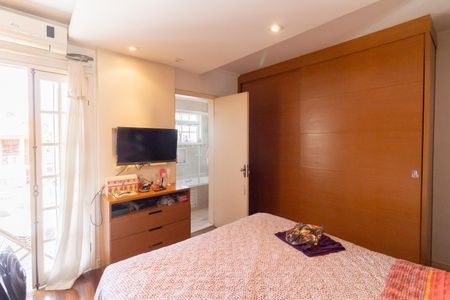 Casa para alugar com 220m², 3 quartos e 5 vagasSuíte 3