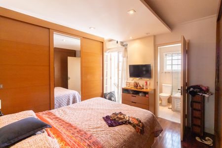 Casa para alugar com 220m², 3 quartos e 5 vagasSuíte 3