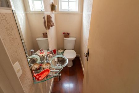 Casa para alugar com 220m², 3 quartos e 5 vagasLavabo