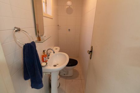 Casa para alugar com 220m², 3 quartos e 5 vagasBanheiro de serviço