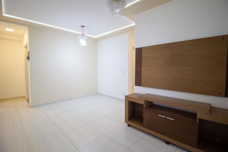 Apartamento para alugar com 69m², 3 quartos e 1 vagaSala