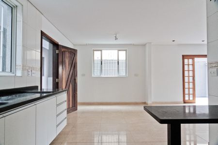 Casa à venda com 280m², 3 quartos e 2 vagasCozinha