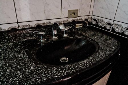 Casa à venda com 280m², 3 quartos e 2 vagasBanheiro da Suíte