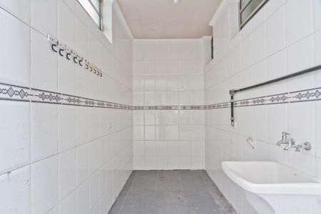 Casa à venda com 280m², 3 quartos e 2 vagasÁrea de Serviço