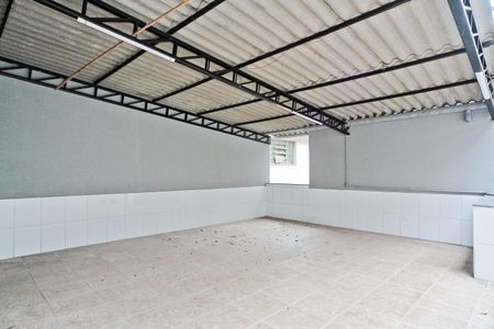 Casa à venda com 280m², 3 quartos e 2 vagasÁrea externa