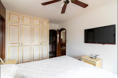 Casa à venda com 462m², 4 quartos e 6 vagasSuíte 2