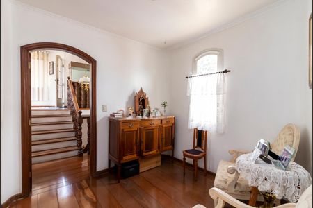 Casa à venda com 462m², 4 quartos e 6 vagasHall dos Quartos