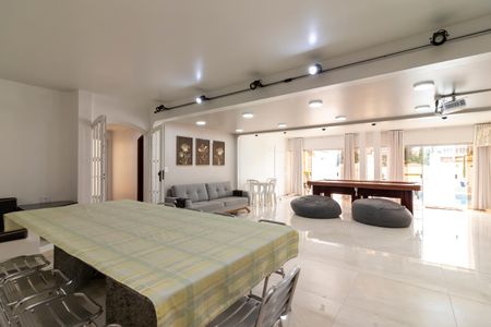 Casa à venda com 462m², 4 quartos e 6 vagasÁrea comum