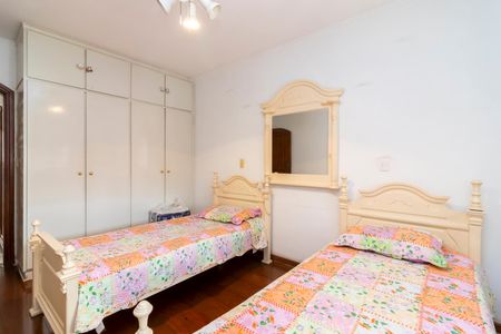 Casa à venda com 462m², 4 quartos e 6 vagasQuarto 1