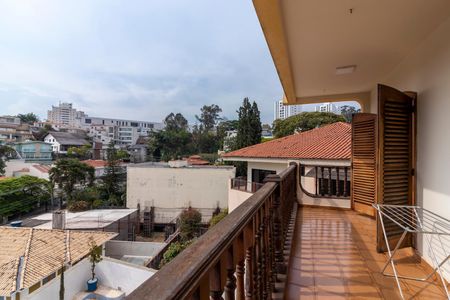 Casa à venda com 462m², 4 quartos e 6 vagasVaranda da Suíte 1