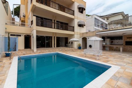 Casa à venda com 462m², 4 quartos e 6 vagasÁrea comum