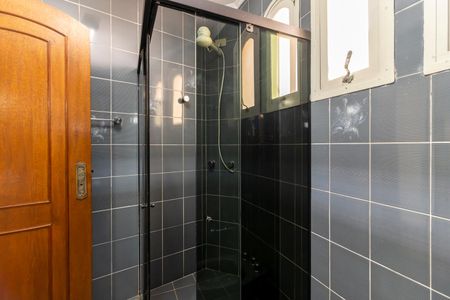 Casa à venda com 462m², 4 quartos e 6 vagasBanheiro Social