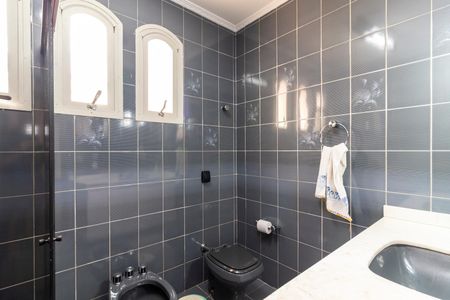 Casa à venda com 462m², 4 quartos e 6 vagasBanheiro Social