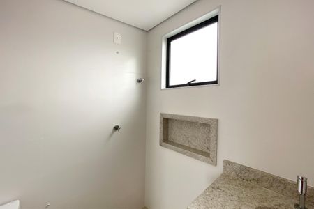 Apartamento à venda com 122m², 3 quartos e 2 vagas Apartamento à venda com 122m², 3 quartos e 2 vagasBanheiro Social