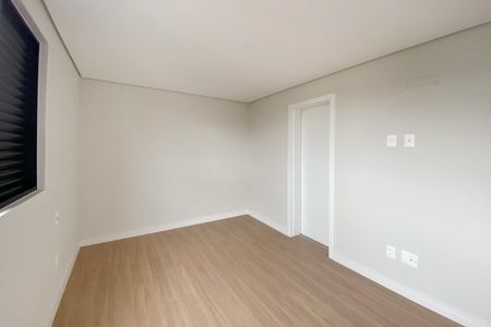 Apartamento à venda com 122m², 3 quartos e 2 vagas Apartamento à venda com 122m², 3 quartos e 2 vagasQuarto
