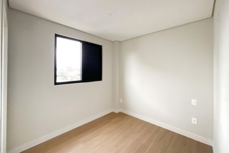 Apartamento à venda com 122m², 3 quartos e 2 vagas Apartamento à venda com 122m², 3 quartos e 2 vagasSuíte