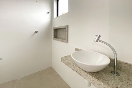 Apartamento à venda com 122m², 3 quartos e 2 vagas Apartamento à venda com 122m², 3 quartos e 2 vagasBanheiro da Suíte