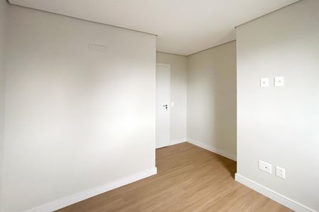 Apartamento à venda com 122m², 3 quartos e 2 vagas Apartamento à venda com 122m², 3 quartos e 2 vagasSuíte