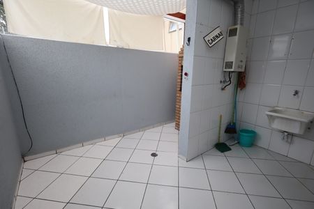 Casa de condomínio à venda com 136m², 3 quartos e 2 vagasÁrea de Serviço