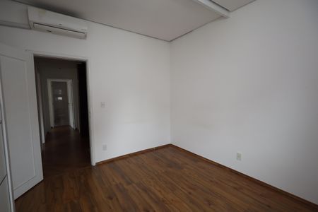 Casa de condomínio à venda com 136m², 3 quartos e 2 vagasQuarto 1