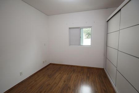 Casa de condomínio à venda com 136m², 3 quartos e 2 vagasQuarto 1