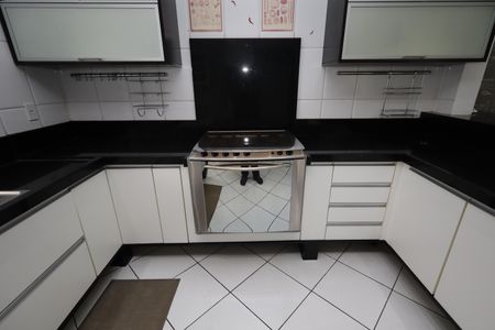 Casa de condomínio à venda com 136m², 3 quartos e 2 vagasCozinha