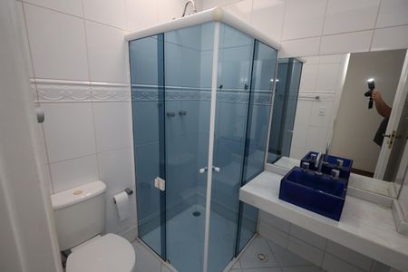 Casa de condomínio à venda com 136m², 3 quartos e 2 vagasBanheiro