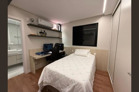 Apartamento à venda com 256m², 3 quartos e 4 vagas
