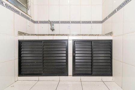 Apartamento para alugar com 55m², 1 quarto e sem vaga Apartamento para alugar com 55m², 1 quarto e sem vagaCozinha - Armários